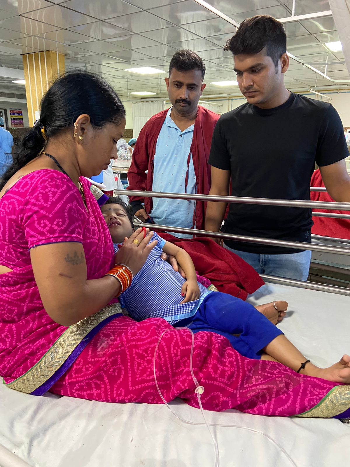 CG News: नन्ही आन्या को लीवर की ऐसी गंभीर बीमारी, जो देश में अब तक सिर्फ 14 बच्चों को हुई, आज चेकअप के लिए हैदराबाद हुई रवाना, पिता की अपील- एक दीया जलाकर मेरी बेटी के लिए दुआ कीजिए…