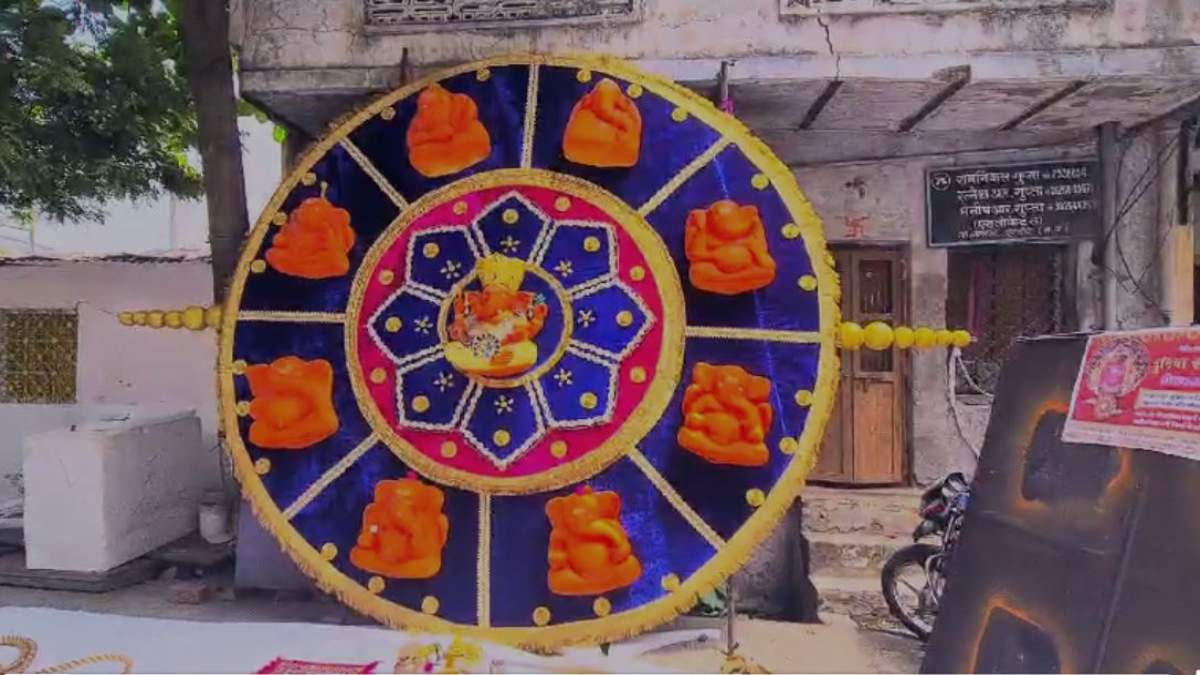 Biggest Rakhi: खजराना गणेश के लिए भक्त मंडल ने बनाई दुनिया की सबसे बड़ी राखी, ब्रह्म मुहूर्त में बांधी जाएगी, बना चुका है गोल्डन बुक ऑफ वर्ल्ड रिकॉर्ड