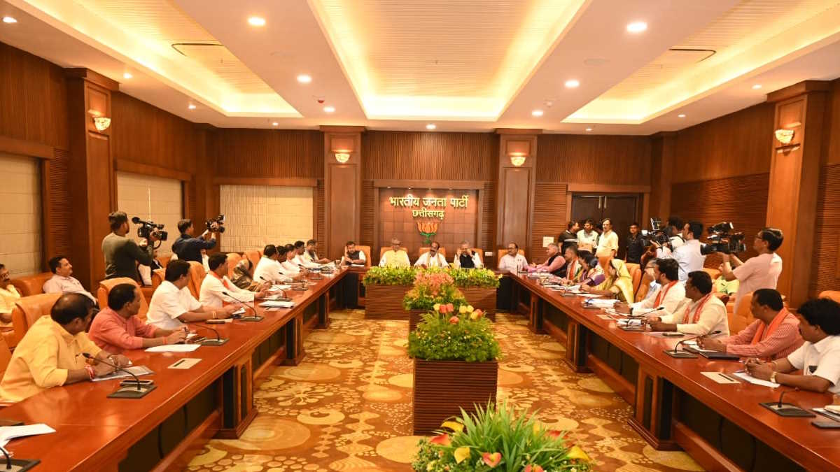 एक्शन मोड में भाजपा, पहली सूची में शामिल प्रत्याशियों का हुआ परिचय, वरिष्ठ पदाधिकारियों ने दिया जीत का मंत्र…