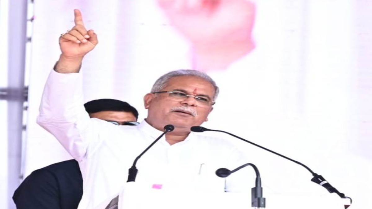BJP के बयान पर CM का पलटवार : भूपेश बघेल बोले – पिछले समय जैसा होगा कर्जा माफ, मानपुर की घटना टारगेट किलिंग है तो NIA से करा लें जांच, रोका कौन है…