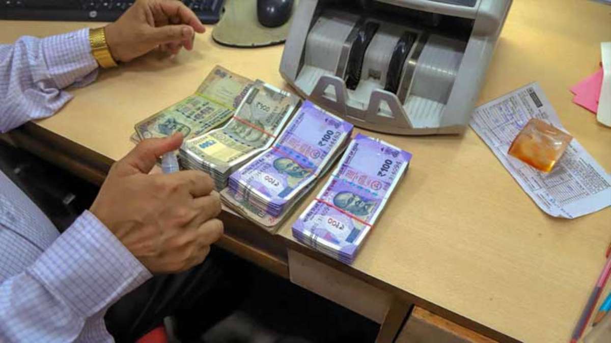 नौकर ने मालिक को लगाया करोड़ों का चूनाः कंस्ट्रक्शन कंपनी का कैशियर पैसे लेकर फरार, आरोपी यूपी का रहने वाला, पुलिस जांच में जुटी