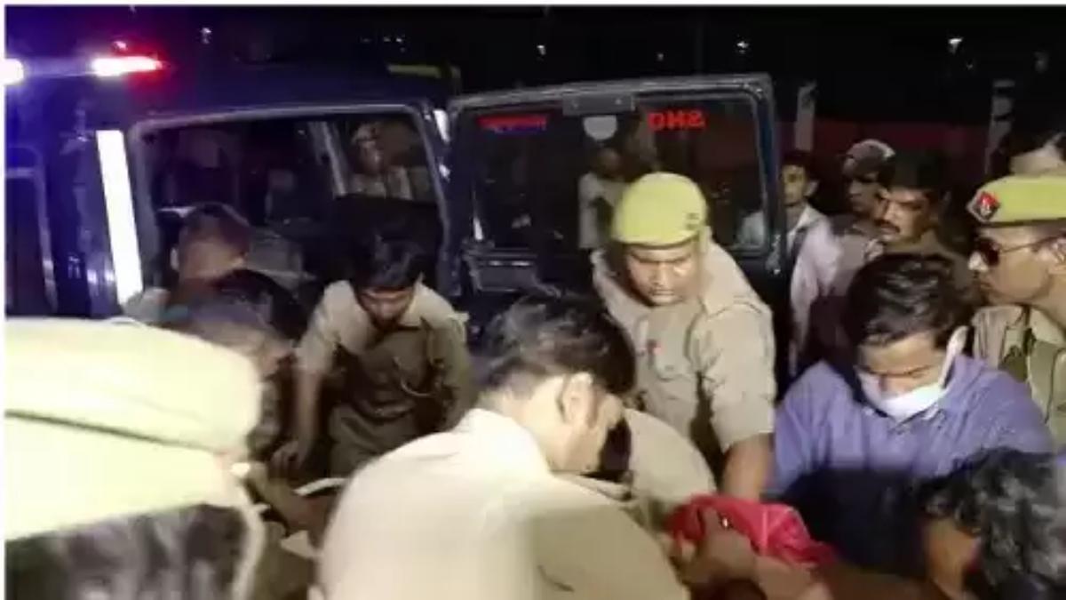 UP में बेखौफ बदमाश: दरोगा की गोली मारकर हत्या, बाइक सवार बदमाशों ने गोली मारकर ली जान