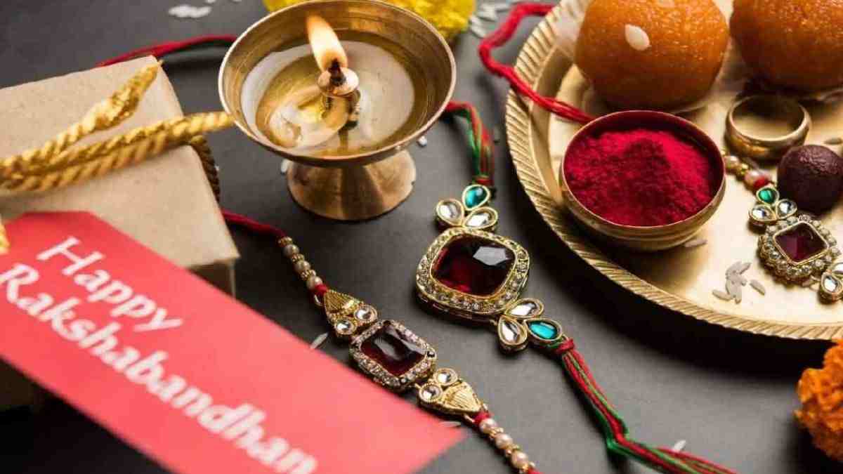 Raksha Bandhan 2023 : रक्षाबंधन पर रहेगा भद्रा का साया, जानिए कब है राखी बांधने का शुभ दिन…