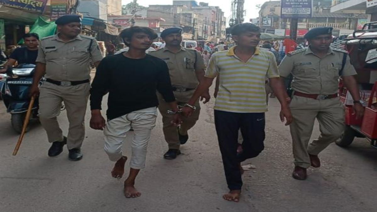 CG CRIME NEWS : मामूली बात पर जानलेवा हमला करने वाले दो आरोपी को पुलिस ने दबोचा, जहां फैलाते थे दहशत वहीं निकाला जुलुस
