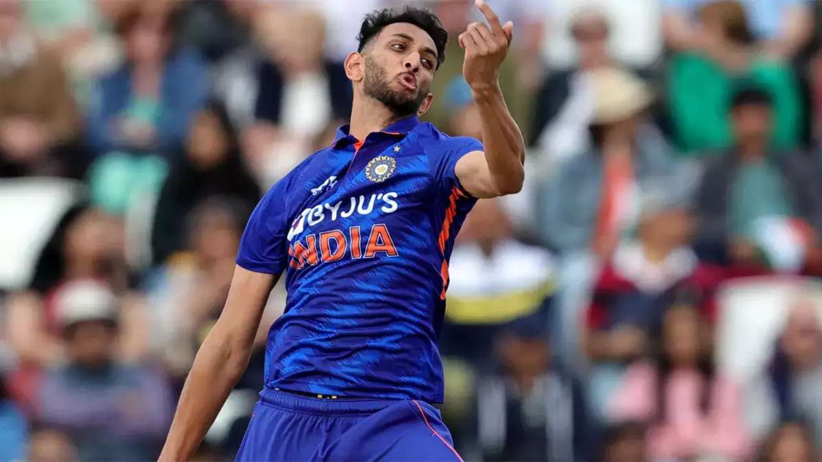 चोट के बाद फिर मैदान में फिर वापसी करते नजर आए प्रसिद्ध कृष्णा, आयरलैंड दौरे से पहले इस टीम के लिए की गेंदबाजी…