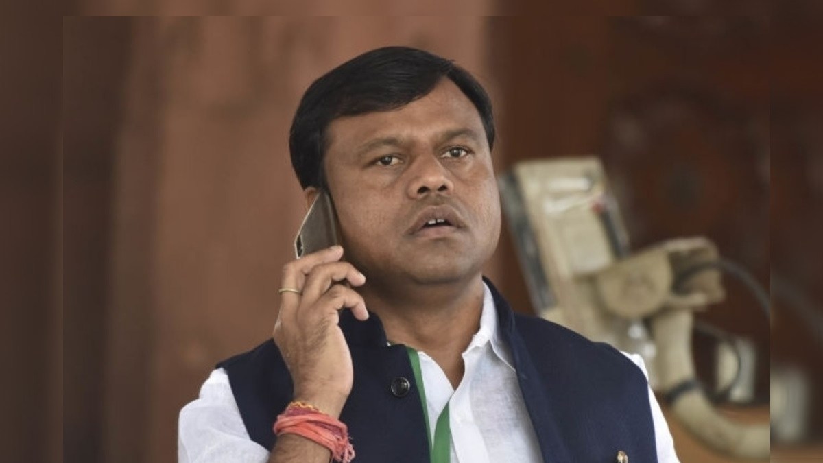 ‘विजय बघेल बनाए गए बलि का बकरा’: PCC चीफ बैज का BJP पर हमला, बोले- बिना दूल्हे के बारातियों की सूची की जारी, रमन सिंह के भांजे को प्रत्याशी बनाते ही मोदी की परिवारवाद पर बोलती बंद