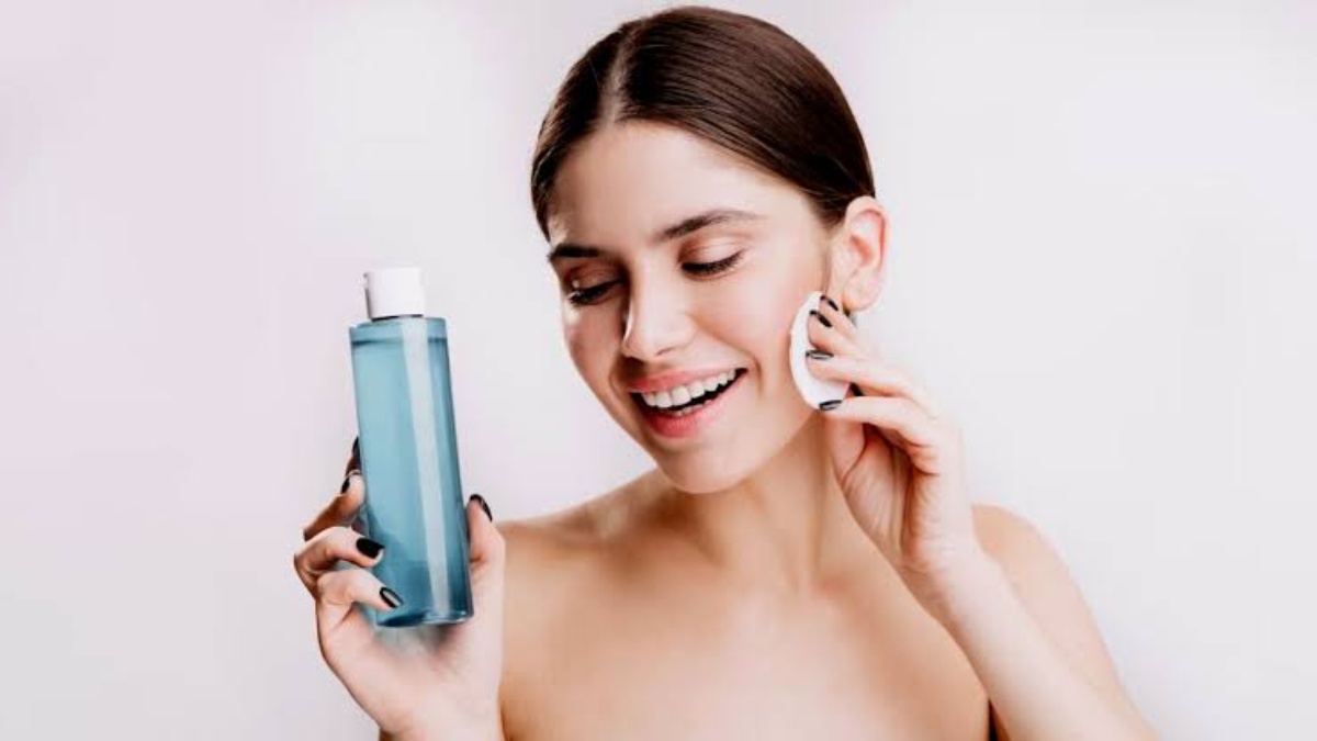 Beauty Tips : मानसून में Skin की चिपचिपाहट से छुटकारा दिलाएंगे ये Home Made टोनर, यहां देखें इसे बनाने का तरीका …