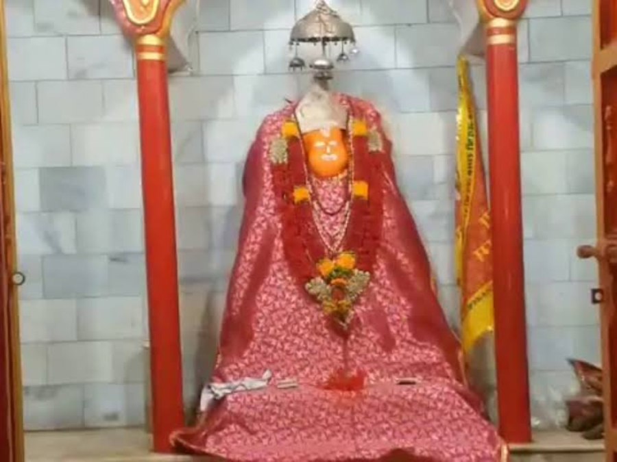 छत्तीसगढ़ के अंबिकापुर में स्थित है अद्भुत चमत्कारी हनुमान मंदिर, बजरंगबली की मूर्ति एक फीट से बढ़कर हुई साढ़े तीन फीट की
