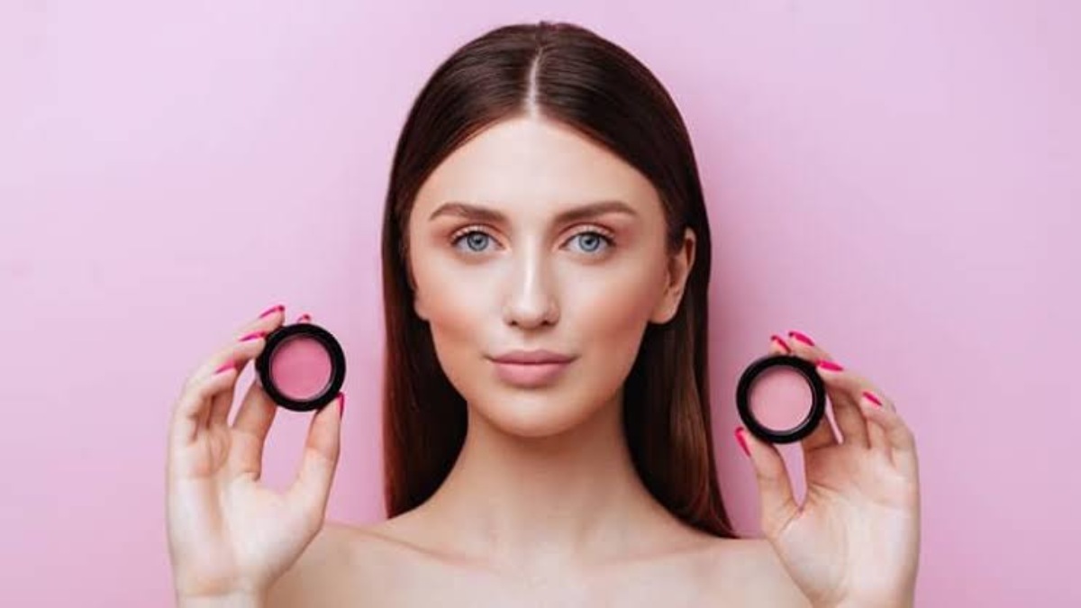 Beauty Tips : आपकी Skin पर भी लंबे समय तक नहीं टिकता Blush, तो ये Tips अपना कर करें Apply …