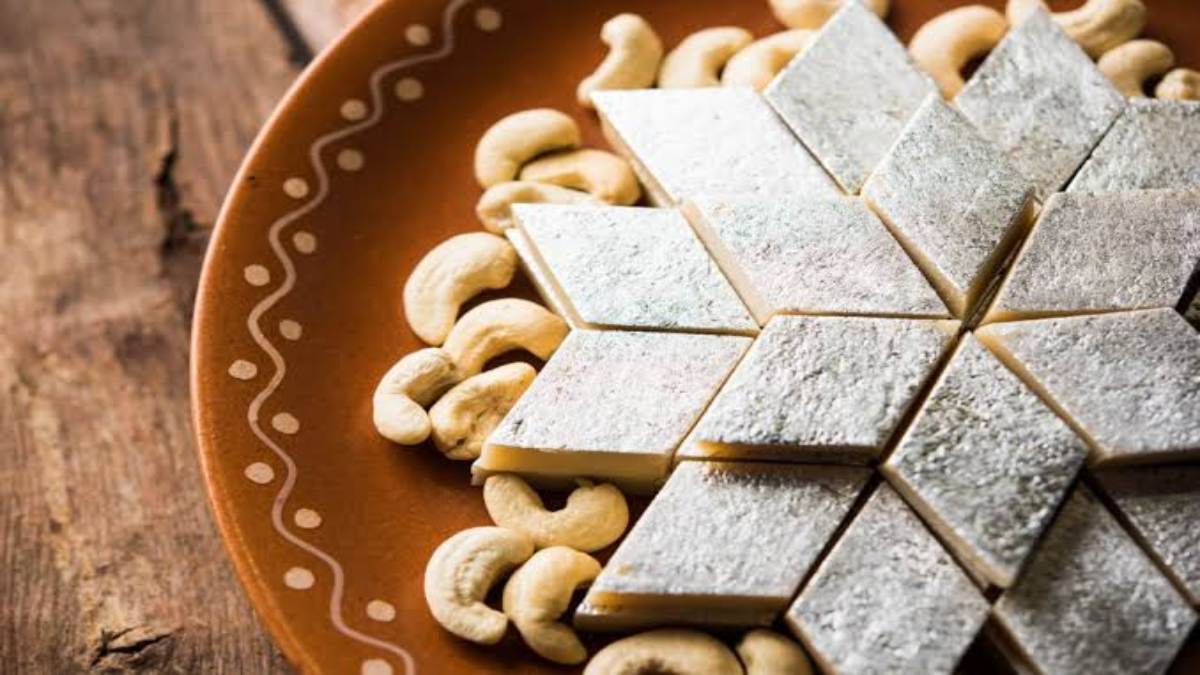 Today’s Recipe : घर पर आसानी से बनाएं काजू कतली, राखी में इसी से कराएं भाइयों का मुंह मीठा …