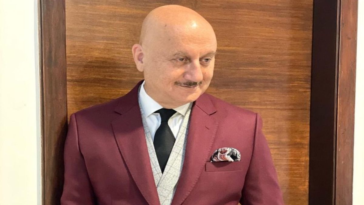 सोशल मीडिया पर अपना दुखड़ा रोते नजर आए Anupam Kher, लिखा – खुशी तो तब होती जब मुझे मेरी एक्टिंग के लिए अवॉर्ड मिलता …