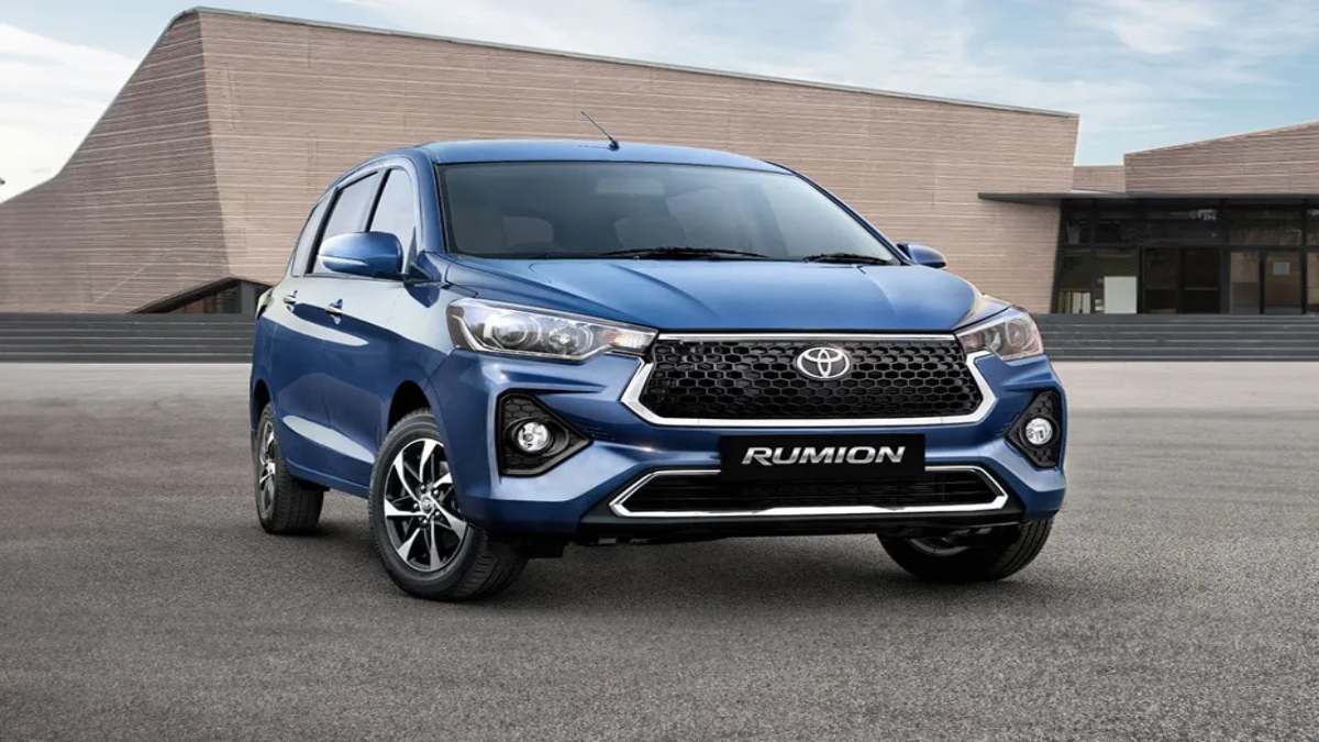 Toyota Rumion भारत में लॉन्च, जानिए कीमत, माइलेज और खूबियां