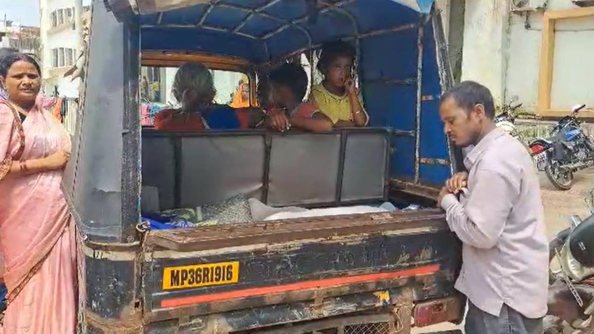 बागेश्वर धाम में बिहार की महिला की मौतः डॉक्टर के जवाब देने के बाद परिजन पहुंचे थे बाबा से मिलने