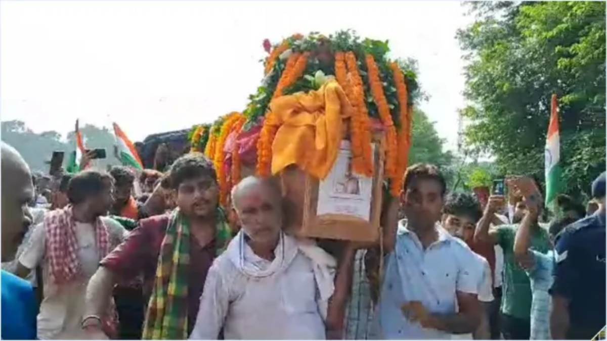 तिरंगे में लिपटा आया शहीद का शव: भारत मां के सपूत को 12 साल के बेटे ने दी मुखाग्नि, अंतिम यात्रा में रो पड़े लोग, माता-पिता और पत्नी का बुरा हाल