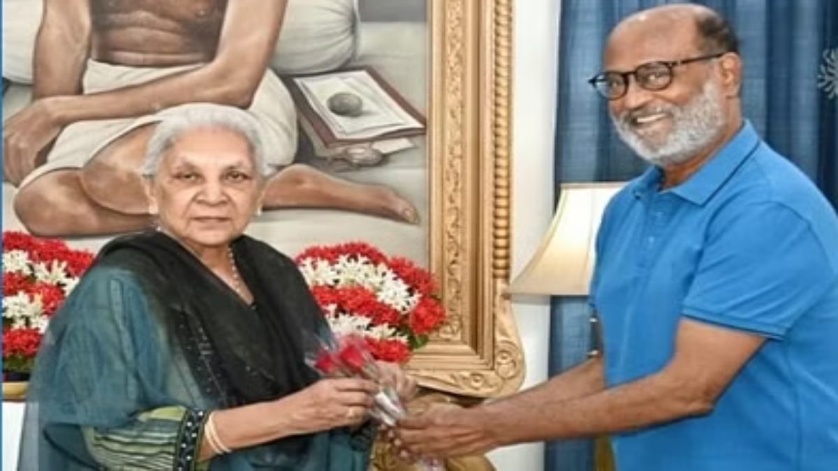 UP News : साउथ स्टार रजनीकांत ने राज्यपाल आनंदीबेन पटेल से की मुलाकात