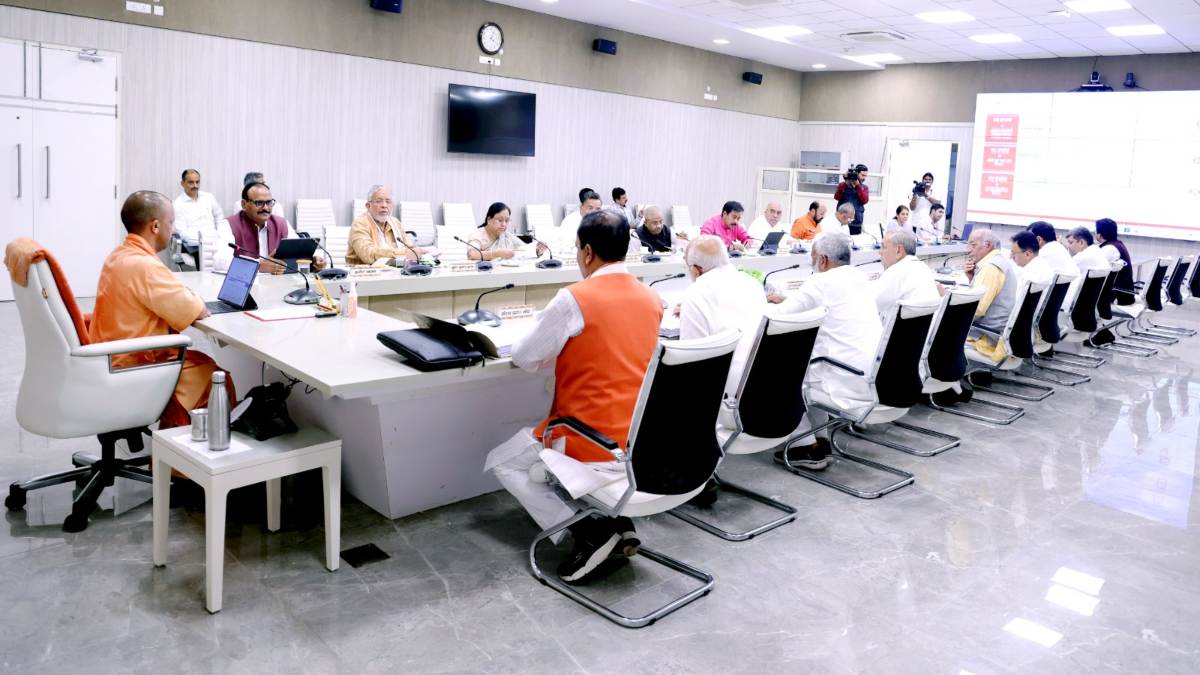 UP कैबिनेट बैठक में 25 प्रस्ताव हुए पेश, इन 23 प्रस्ताओं पर लगी मुहर