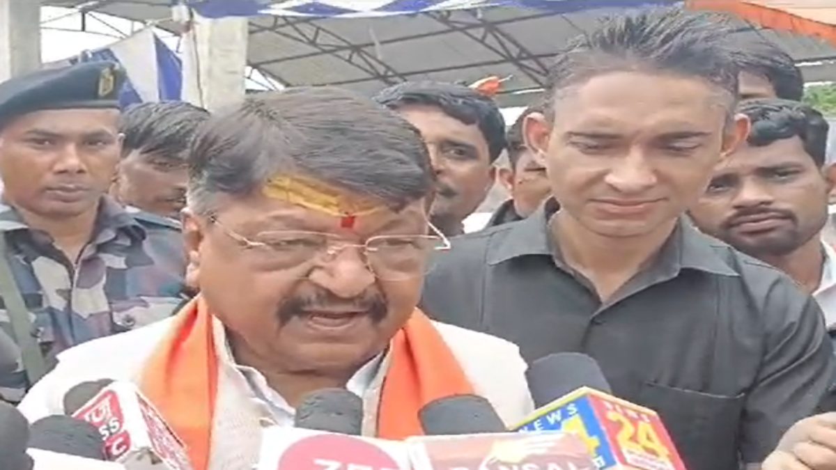 आजादी के अमृत महोत्सव पर तिरंगा रैलीः सिंधिया समर्थक समंदर के कांग्रेस में शामिल होने पर विजयवर्गीय बोले- एक बाल्टी पानी निकलने से नहीं पड़ता कोई फर्क