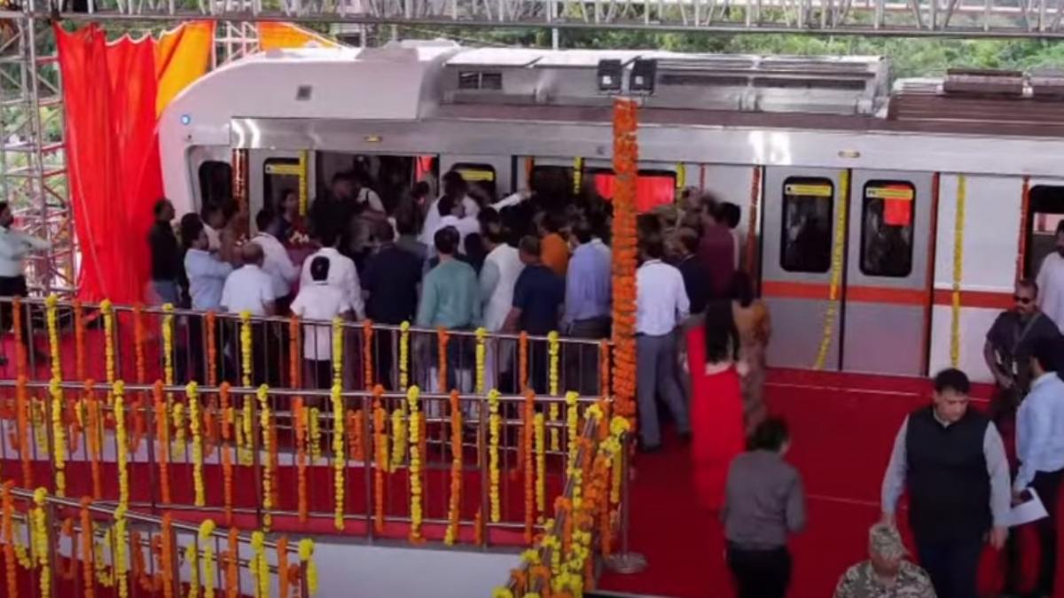 मेट्रो ट्रेन किसकी- MP में सियासतः दावा- कांग्रेस के कार्यकाल में शुरू हुआ प्रोजेक्ट, BJP बोली- कहने और करने में बहुत अंतर