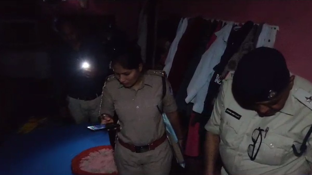 Murder and suicide: पति ने धारदार हथियार से हमलाकर पत्नी को उतारा मौत के घाट, फिर खुद भी लगा ली फांसी