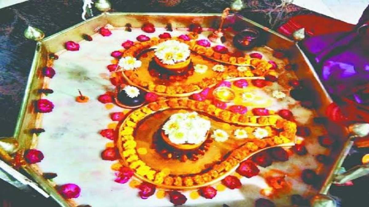 महादेव ने पिता-पुत्र को दिया था जुड़वा शिवलिंग, जानिये दस हजार वर्ष पुराने मंदिर की विशेषता