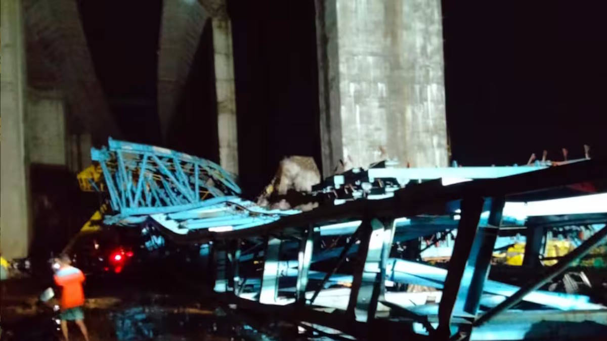 महाराष्ट्र में बड़ा हादसा, एक्सप्रेस हाईवे के निर्माण में लगे गर्डर लॉन्चिंग मशीन के गिरने से 16 लोगों की मौत, 3 घायल…