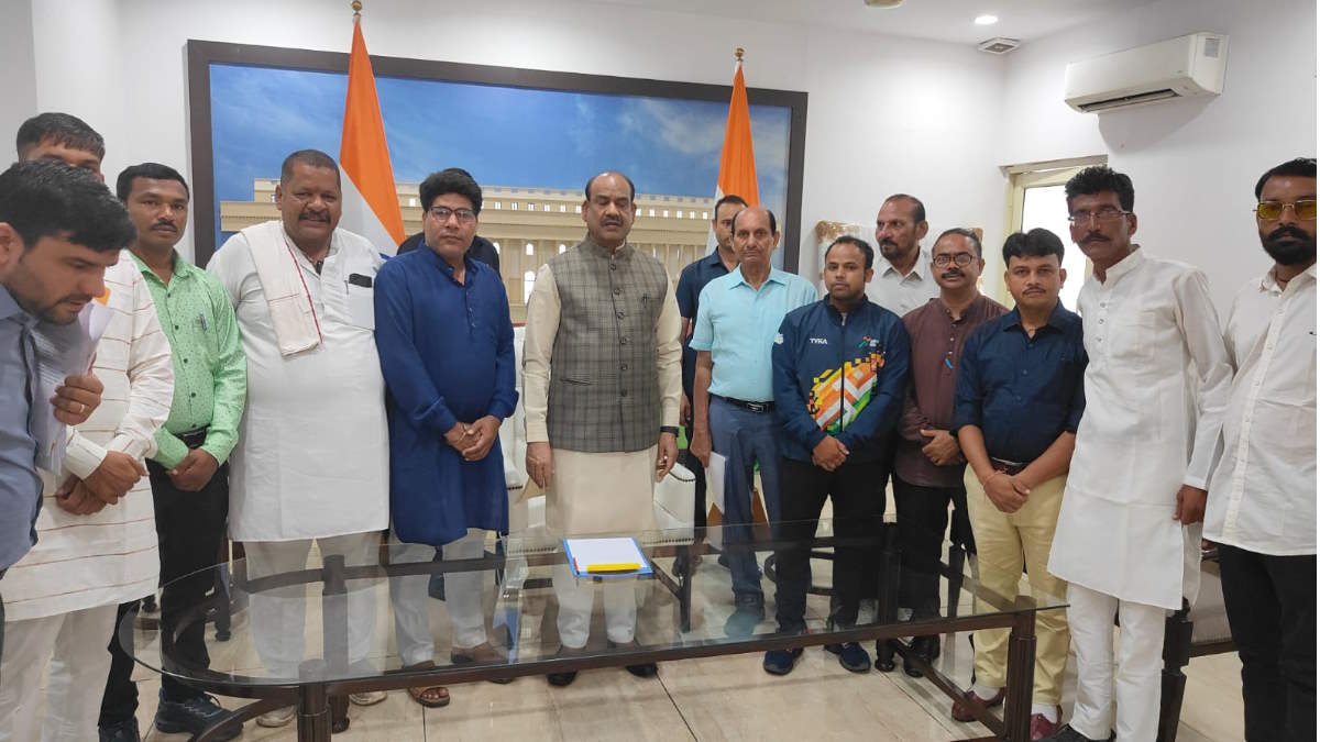 मलखंभ को ओलंपिक में शामिल कराने का प्रयास, मलखंभ फेडरेशन ऑफ इंडिया के पदाधिकारियों ने की लोकसभा अध्यक्ष ओम बिरला से मुलाकात…