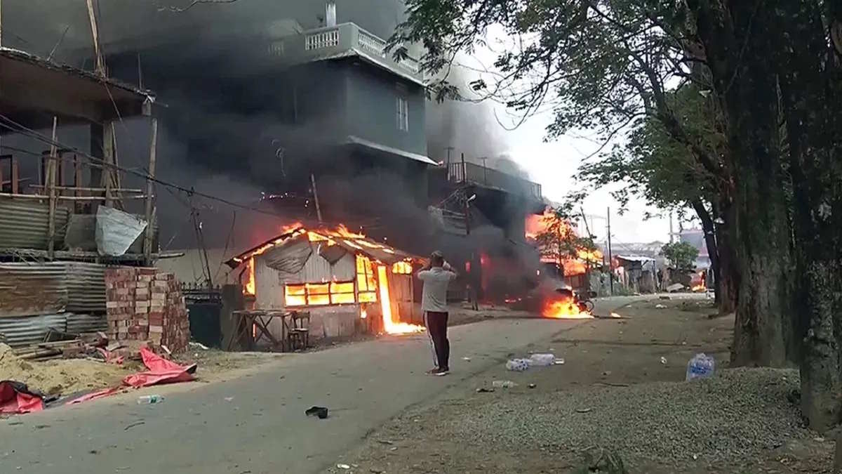 Manipur Voilence : सीबीआई ने जांच के लिए भेजे 53 अधिकारी, 29 महिलाएं भी शामिल…
