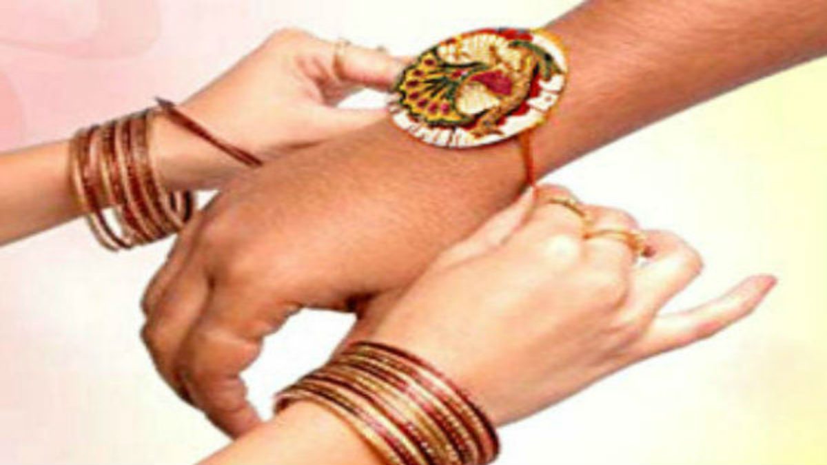 Raksha Bandhan 2023: अपने भईया को राखी बांधते समय बहनों को इन बातों का रखना चाहिए विशेष ध्यान…