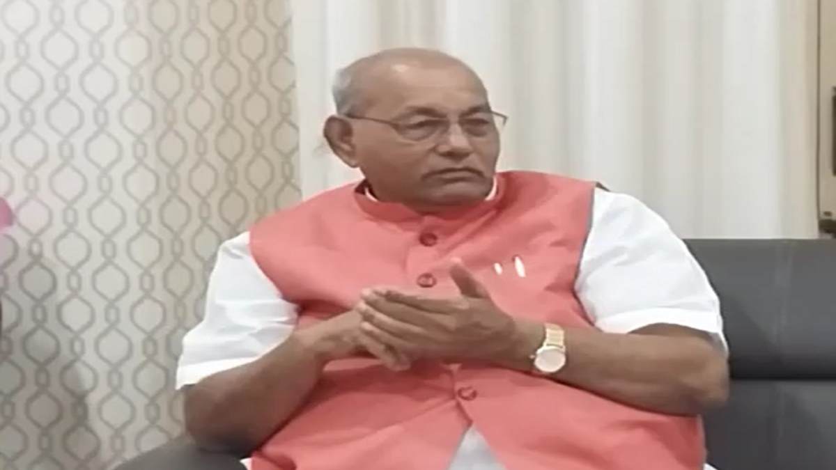 MP में धार्मिक यात्रा का सिलसिला जारी: विस अध्यक्ष ने कराए महाकाल और सलकनपुर के दर्शन, श्रद्धालुओं ने जताया आभार, चुनाव में जीत के लिए की प्रार्थना