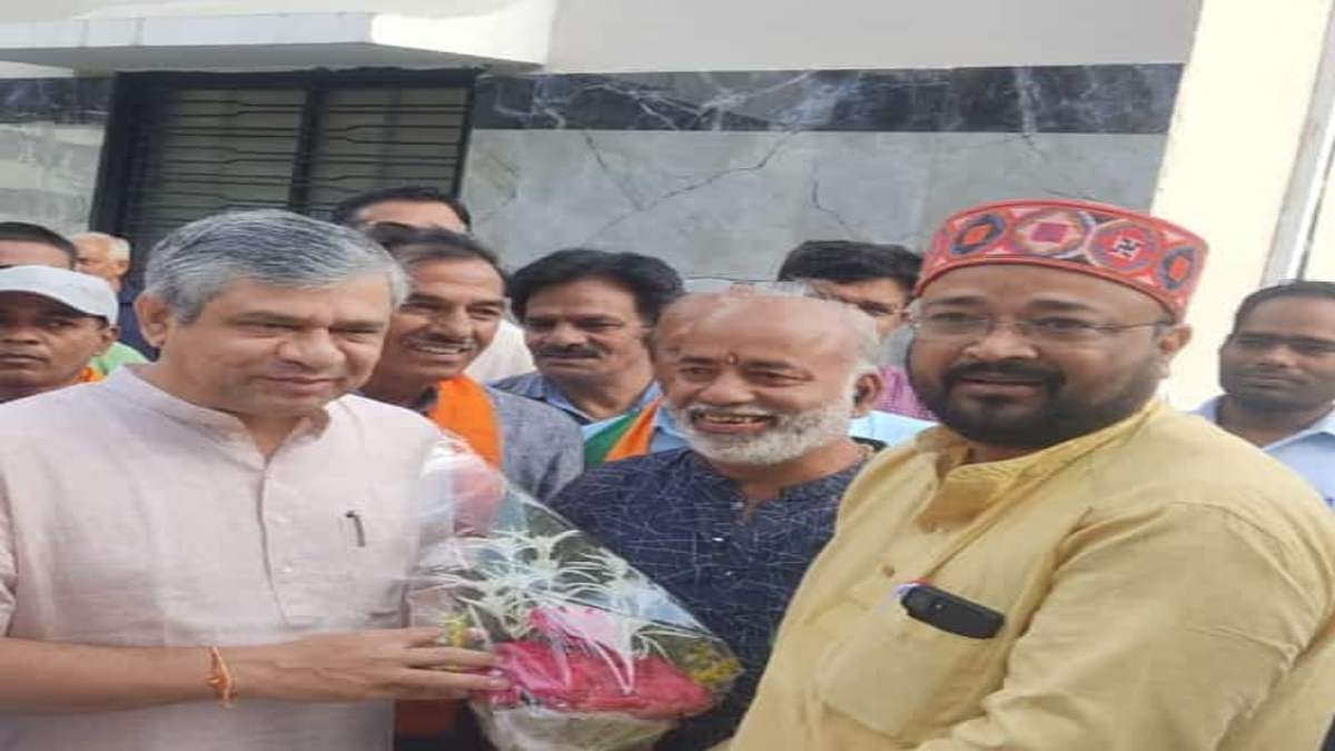 पश्चिम रेलवे के दोहरीकरण का निरीक्षण करने MP पहुंचे रेल मंत्री अश्विनी वैष्णव, BJP नेताओं और कर्मचारी संगठनों से की मुलाकात