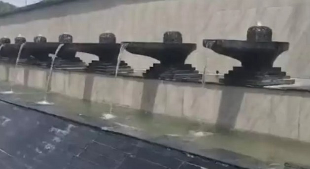 शिवलिंग के आकार वाले फव्वारों पर बढ़ा विवाद