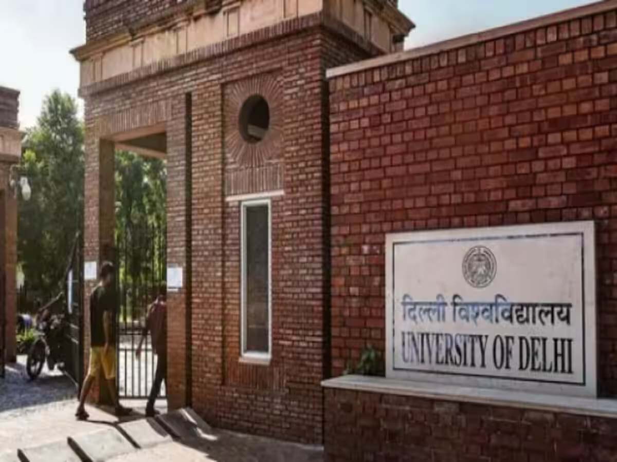 डीयू कॉलेजों में छात्र संघ चुनाव मतपत्र से होगा