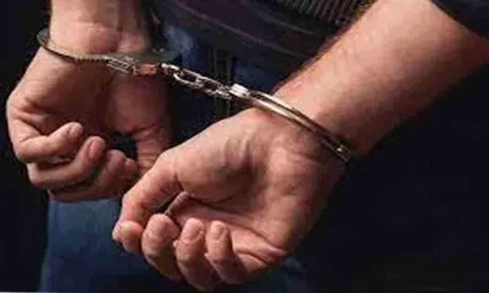 Delhi News: उप-शिक्षा निदेशक के घर बंदूक लेकर पहुंचा शिक्षक गिरफ्तार