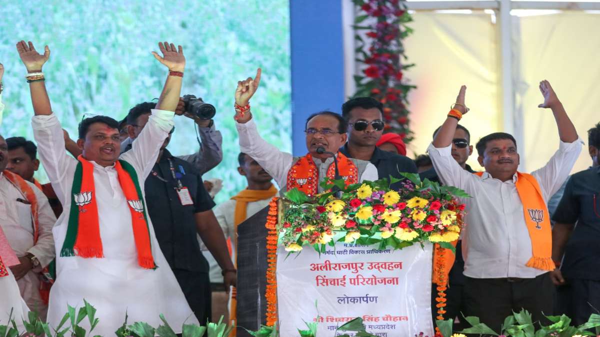सीएम शिवराज की बड़ी घोषणा: कहा- सरकार बनने पर हर परिवार में एक व्यक्ति को दूंगा रोजगार, ताकि पलायन न करना पड़े
