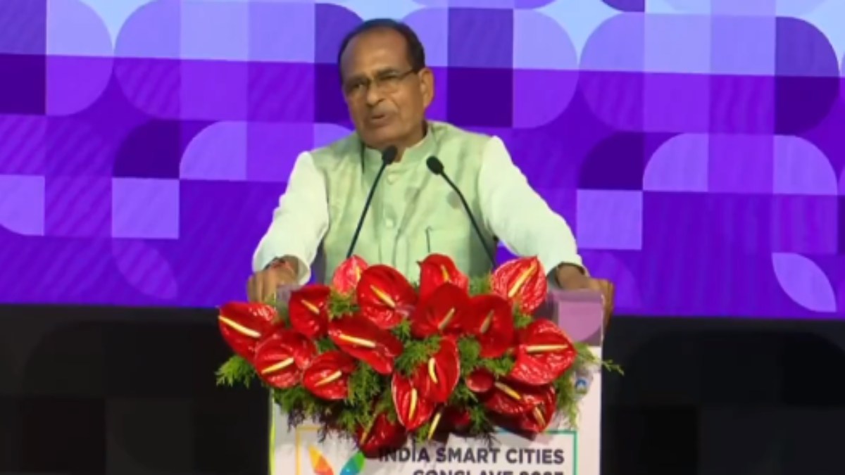 हर आदमी को अपना सफाई कर्मी होना चाहिए: CM शिवराज बोले- बापू की इन पंक्तियों को पीएम मोदी ने आचरण में उतारा, इंदौर ने स्वच्छता के महायज्ञ में आहुति दी