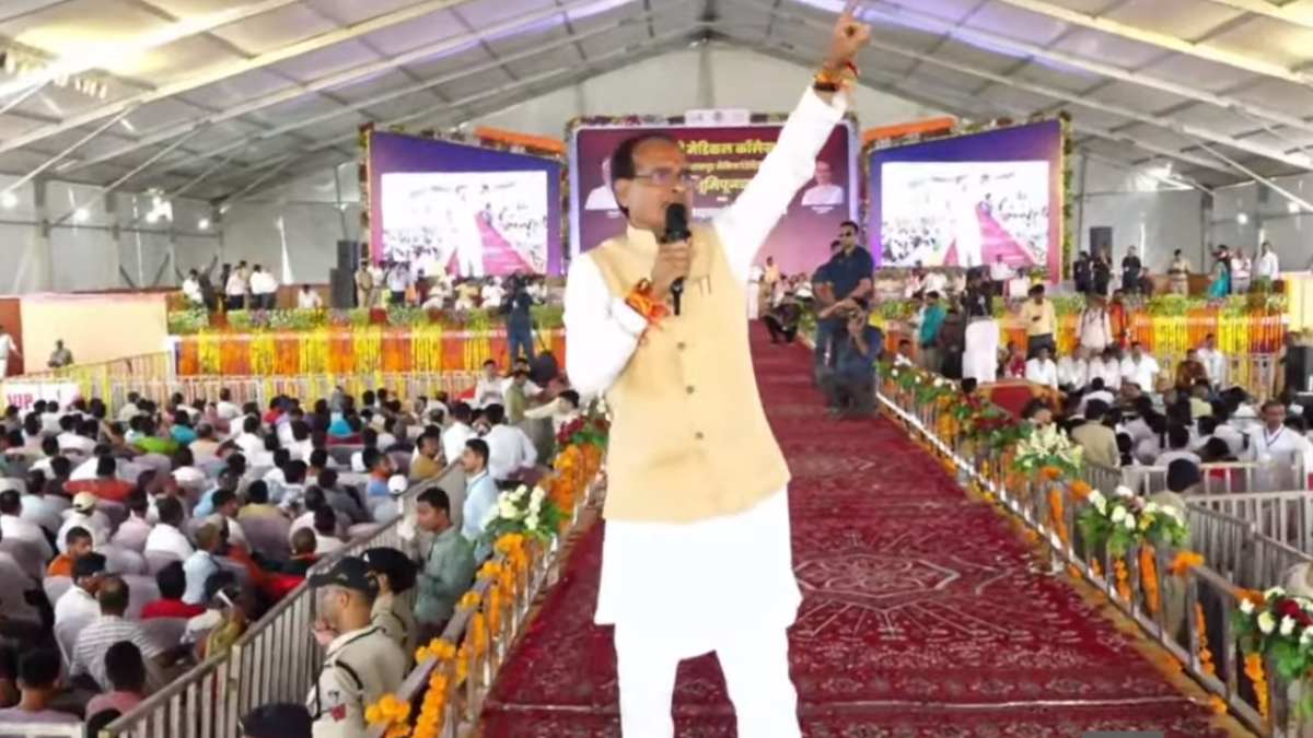 CM ने सीधी को दी सौगात: सेमरिया नगर परिषद और हनुमान गढ़ बनेगी तहसील, गिजवार में खुलेगा सीएम राइज स्कूल, 35 गांव में सिंचाई के लिए बनेगी लिफ्ट इरिगेशन स्कीम