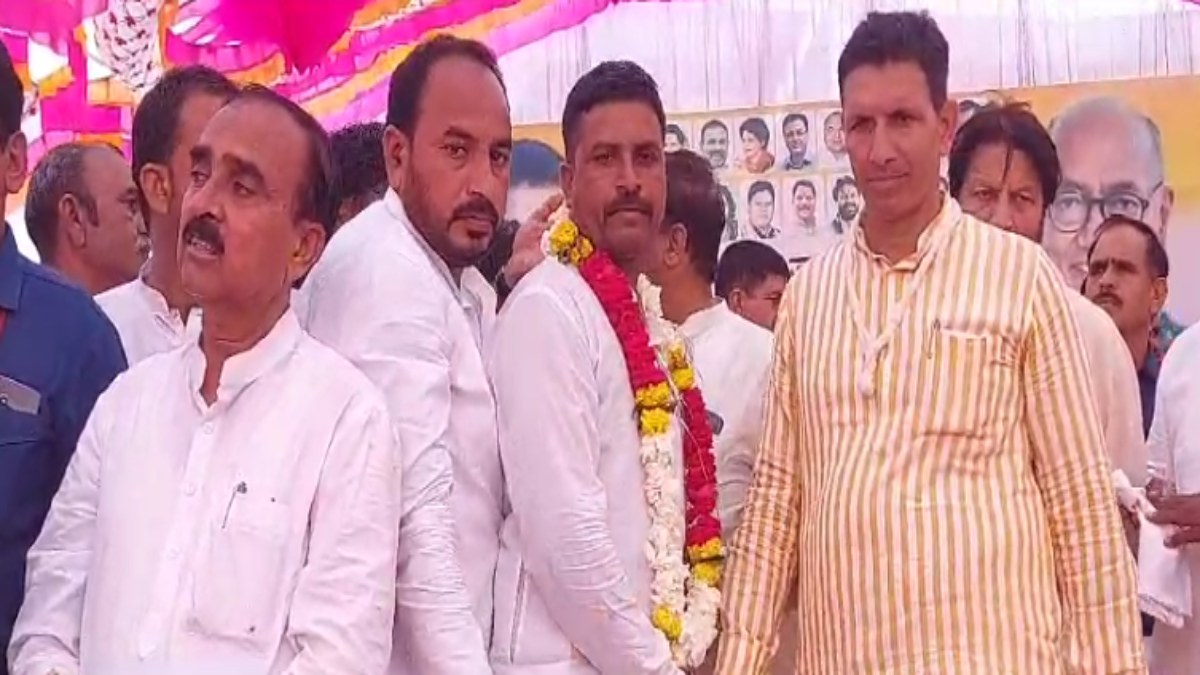 MP की इस विधानसभा सीट पर बीजेपी प्रत्याशी का विरोध: 50 से अधिक कार्यकर्ताओं ने थामा कांग्रेस का हाथ, लगाए ये गंभीर आरोप