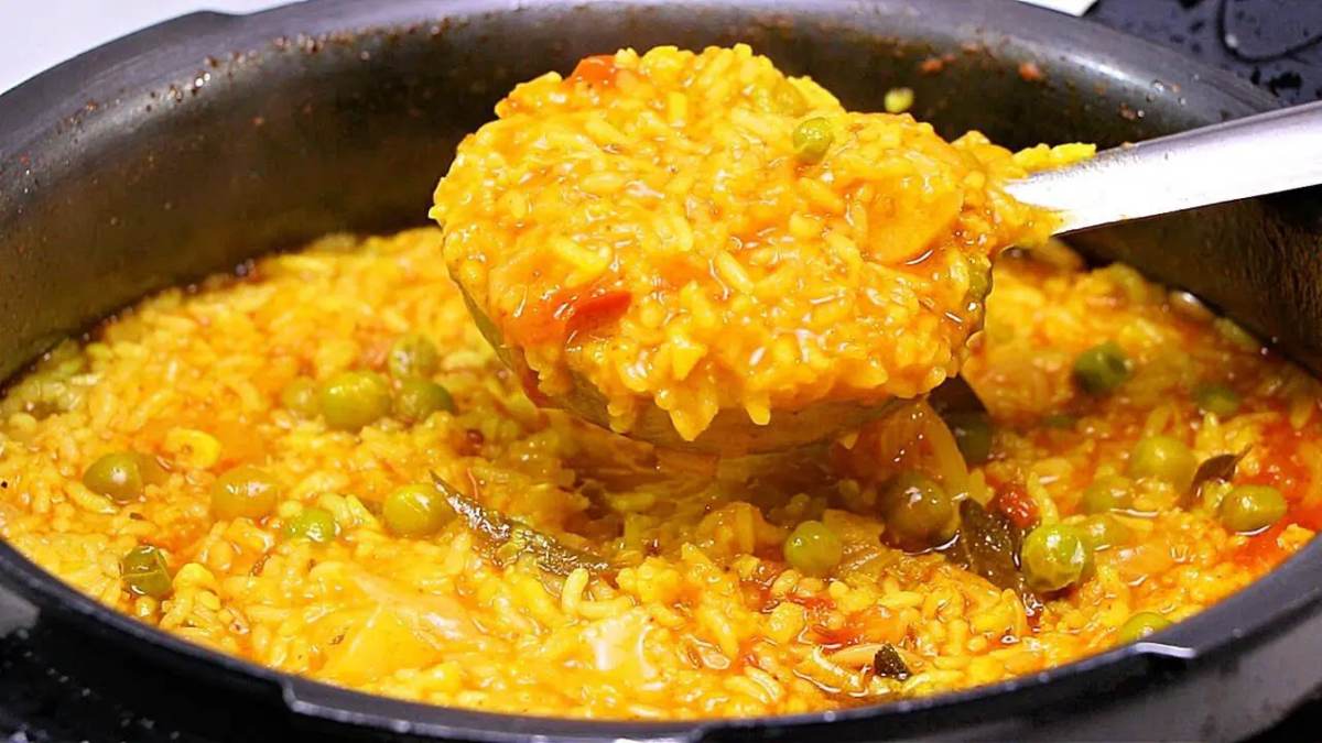 Saturday Khichdi Significance: शनिवार को खिचड़ी खाना क्यों माना जाता है शुभ, जानिए इससे जुड़ी मान्यताएं