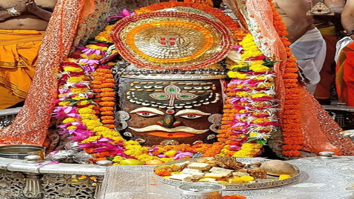 1 सितंबर भस्म आरती दर्शन: बाबा महाकाल का भांग बेलपत्र चंदन और आभूषणों से दिव्य श्रृंगार 