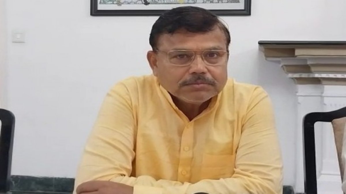 ऊर्जा मंत्री ने बैठक में अधिकारियों को किया आगाहः सख्त लहजे में बोले- दोबारा न कहना पड़े !