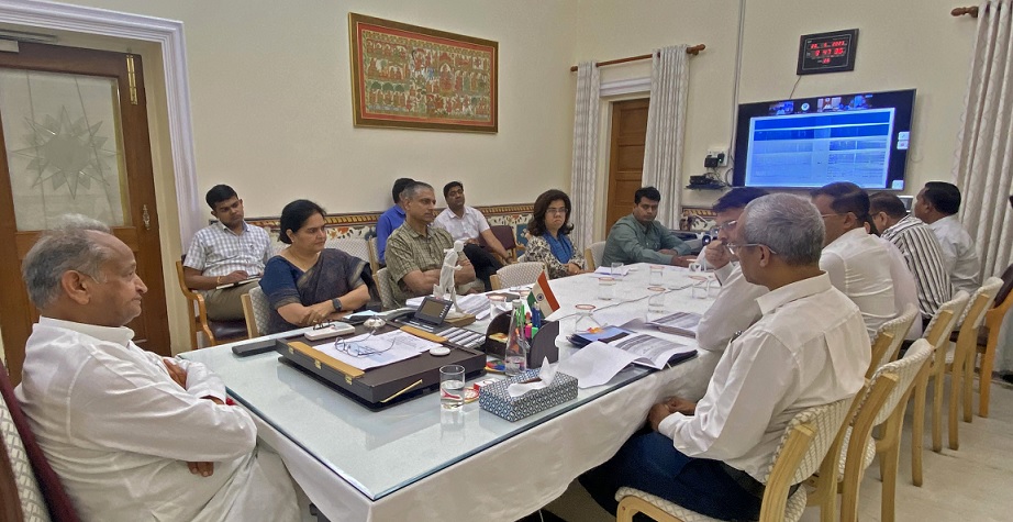 Rajasthan News: मुख्यमंत्री ने अधिकारियों को दिए सुचारू विद्युत आपूर्ति के निर्देश