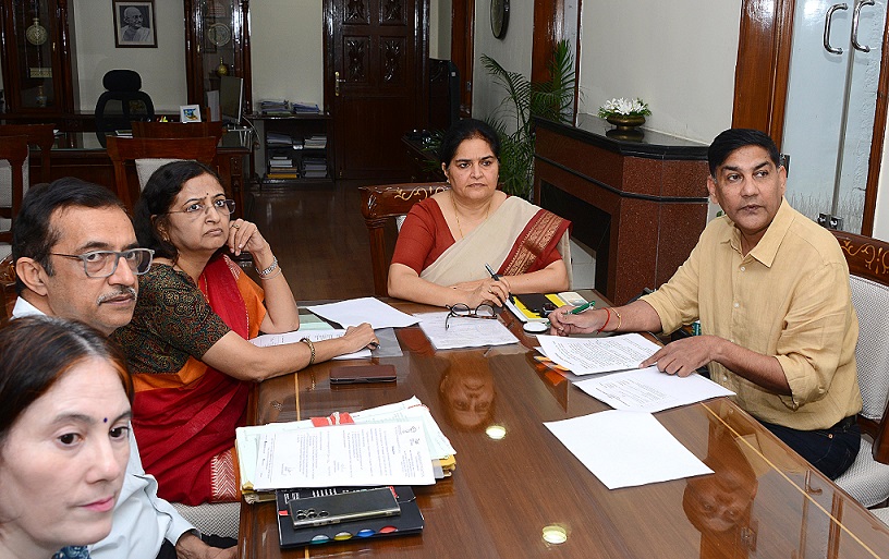 Rajasthan News: जयपुर में बनेगा प्रवासी भवन, देव दिवाली, प्रवासी पंचायत कार्यक्रम और लाइव स्ट्रीमिंग से जुड़ेंगे प्रवासी