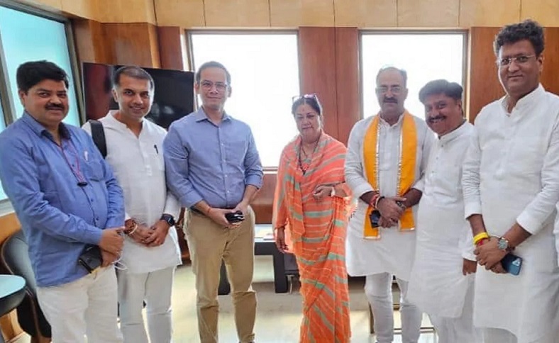 Rajasthan News: वसुंधरा राजे से मिले गौरव गोगोई, तस्वीर के वायरल होते ही होने लगी हलचल, किस करवट बैठेगा सियासत का ऊंट