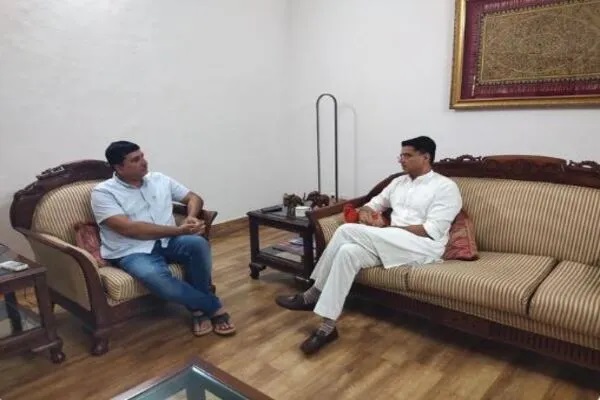 Rajasthan News: पायलट व चौधरी के बीच मुलाकात, सियासी चर्चाएं