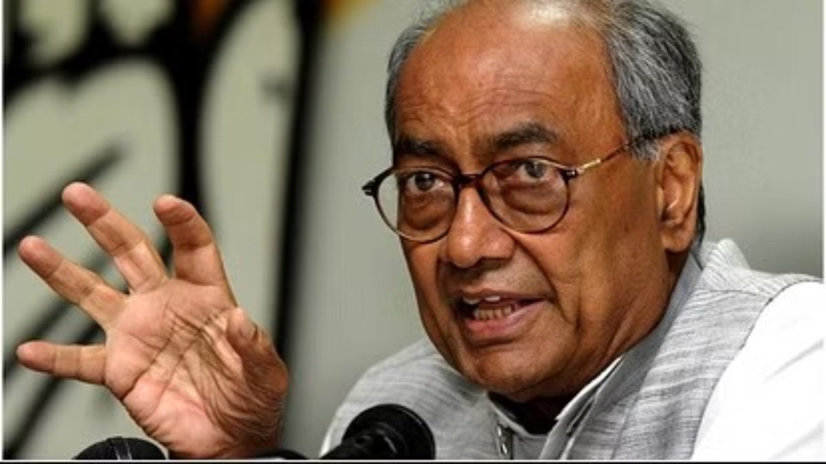 दिग्विजय के अधिकारियों को चेतावनी: ट्विटर पर लिखा-हमारी सरकार आने के बाद कार्यकलापों की होगी जांच, BJP बोलीं- उनकी न जनता न ही अधिकारी सुनने वाले