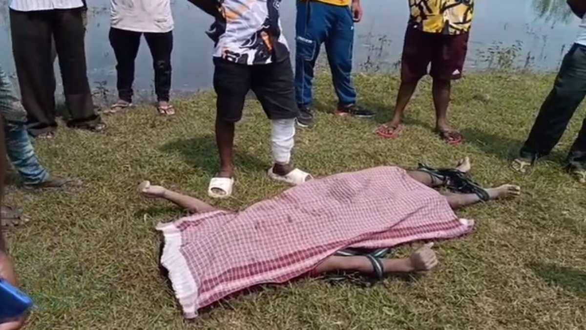 खौफनाक कत्लः युवक को बेरहमी से उतारा मौत के घाट, पहले गला काटा फिर आंखें फोड़कर सिर को पत्थर से कुचल दिया, पुलिस जांच में जुटी