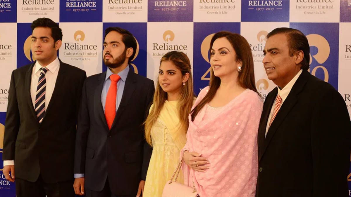 Mukesh Ambani Family Updates: अंबानी के बच्चों को बोर्ड मीटिंग की मिलती है फीस, सैलरी नहीं, जानिए डिटेल्स…