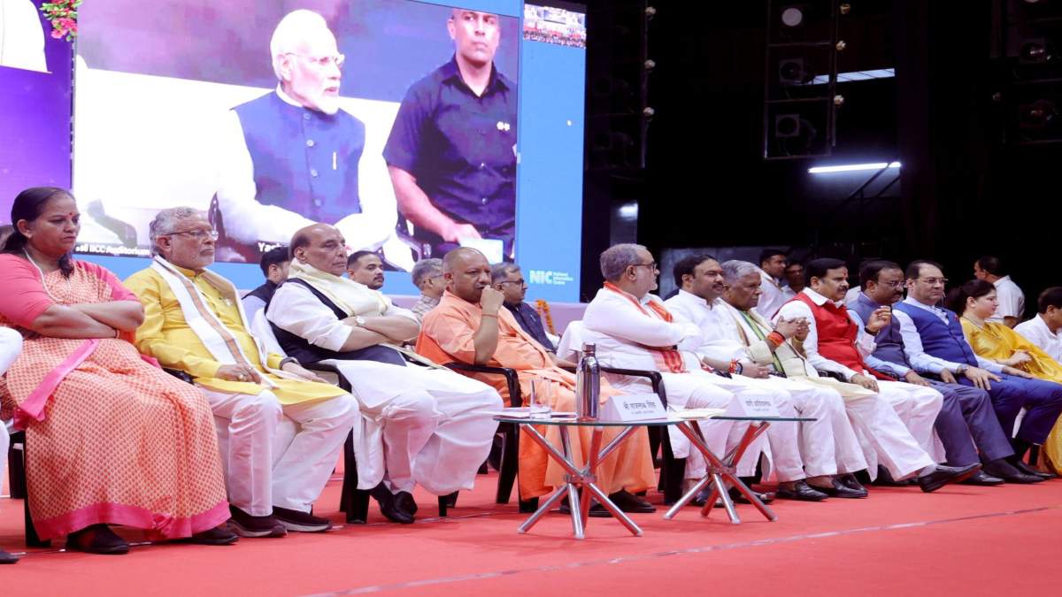 PM मोदी ने जन्मदिन पर ‘प्रधानमंत्री विश्वकर्मा योजना’ का किया लांच, CM योगी भी कार्यक्रम में हुए शामिल