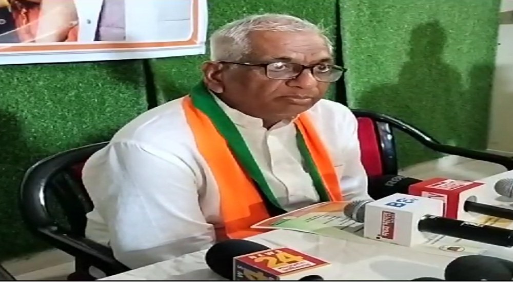 सियासतः बीजेपी नेता ने कांग्रेस के पूर्व MLA को बताया डकैत, कल्याण सिंह बोले- जनता को डरा धमका कर वोट लेते रहे, अब शिवराज का राज है डरने की जरूरत नहीं