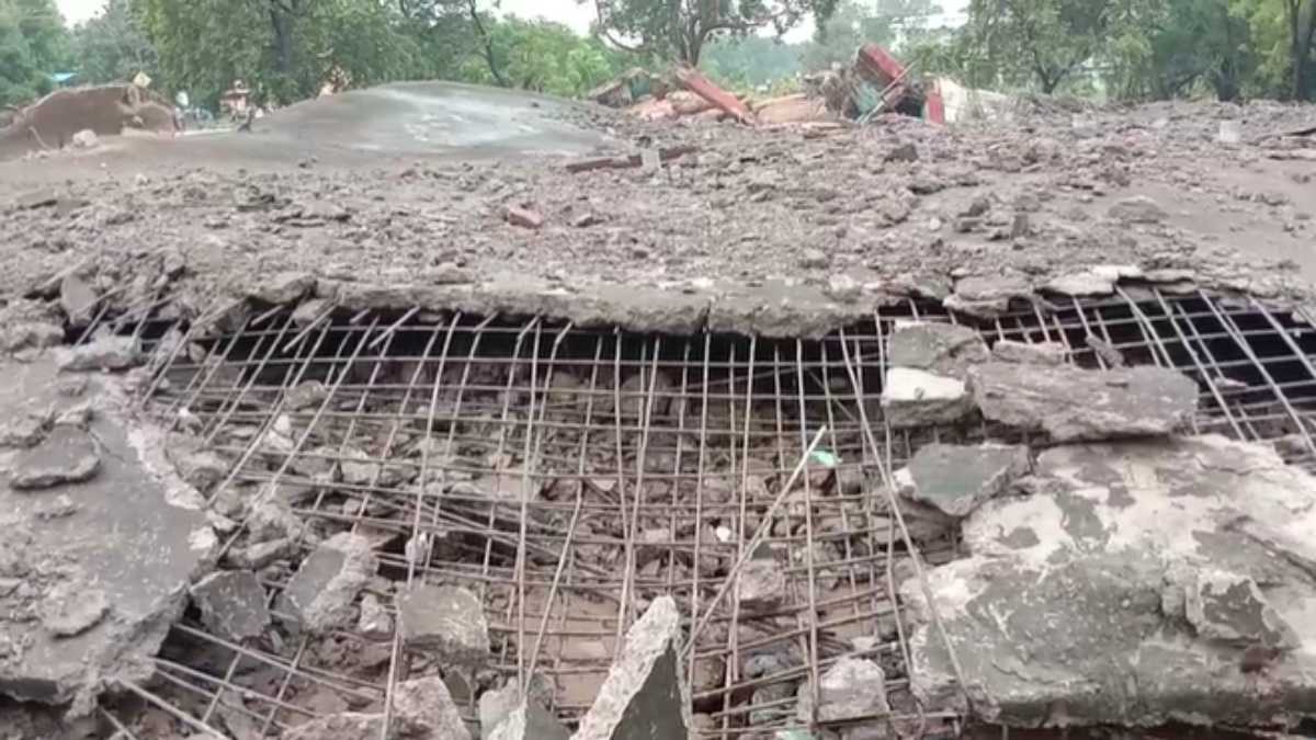 CG NEWS : भिलाई टाउनशिप में बड़ा हादसा, भरभराकर गिर गई दो पानी की टंकियां, कोई जनहानि नहीं, जनप्रतिनिधि और आला अधिकारी पहुंचे मौके पर